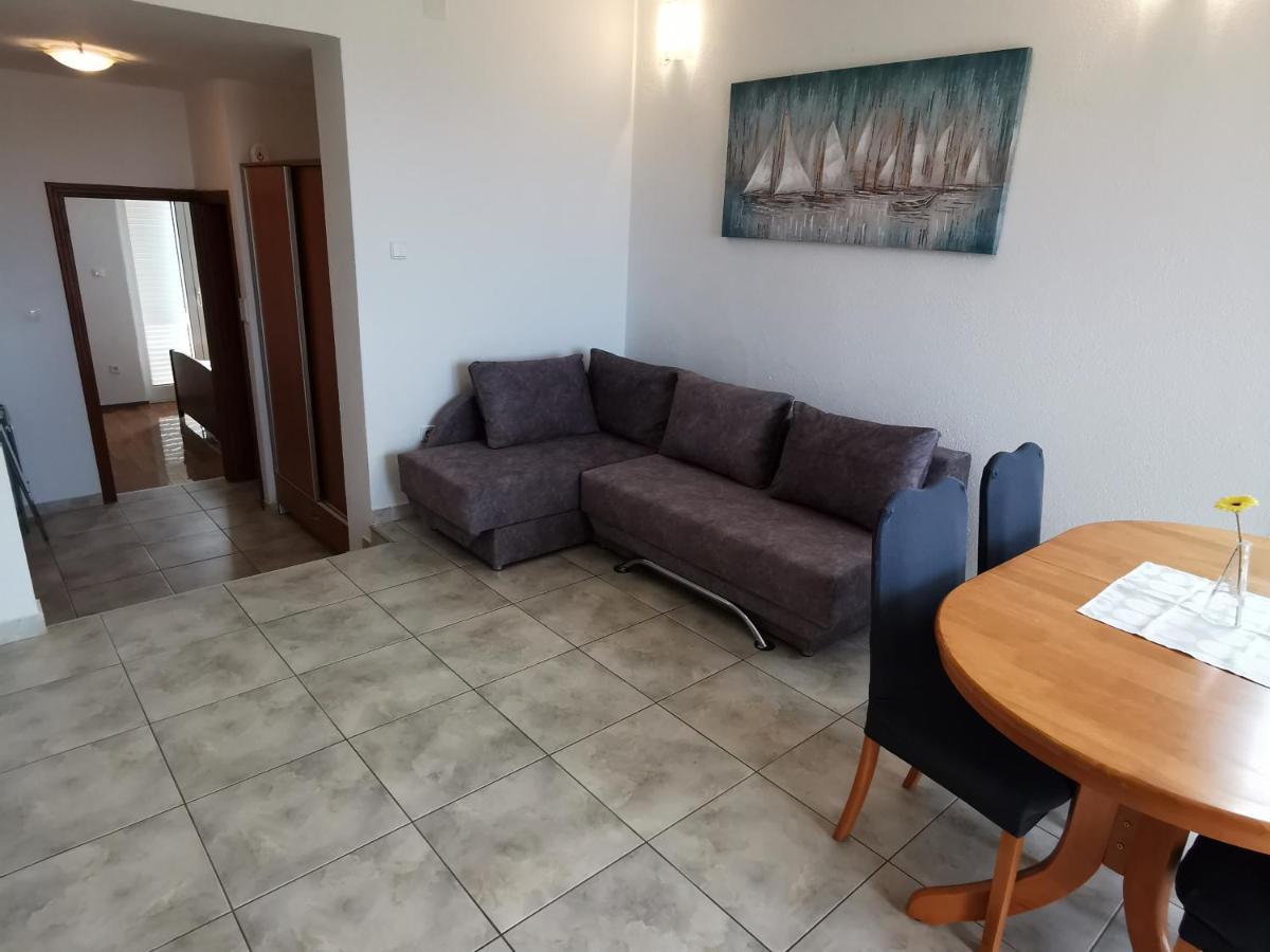 Apartments Golub Cesarica Extérieur photo