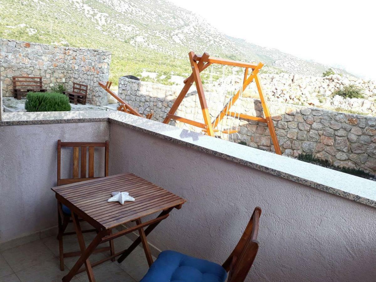 Apartments Golub Cesarica Extérieur photo